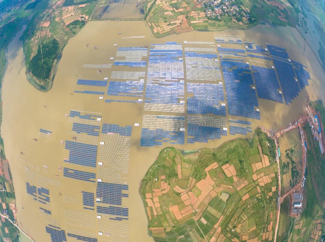 750 MW! www.taiyangcheng.com Won the Entrusted Maintenance Project for PV Plants of China Huadian Corporation